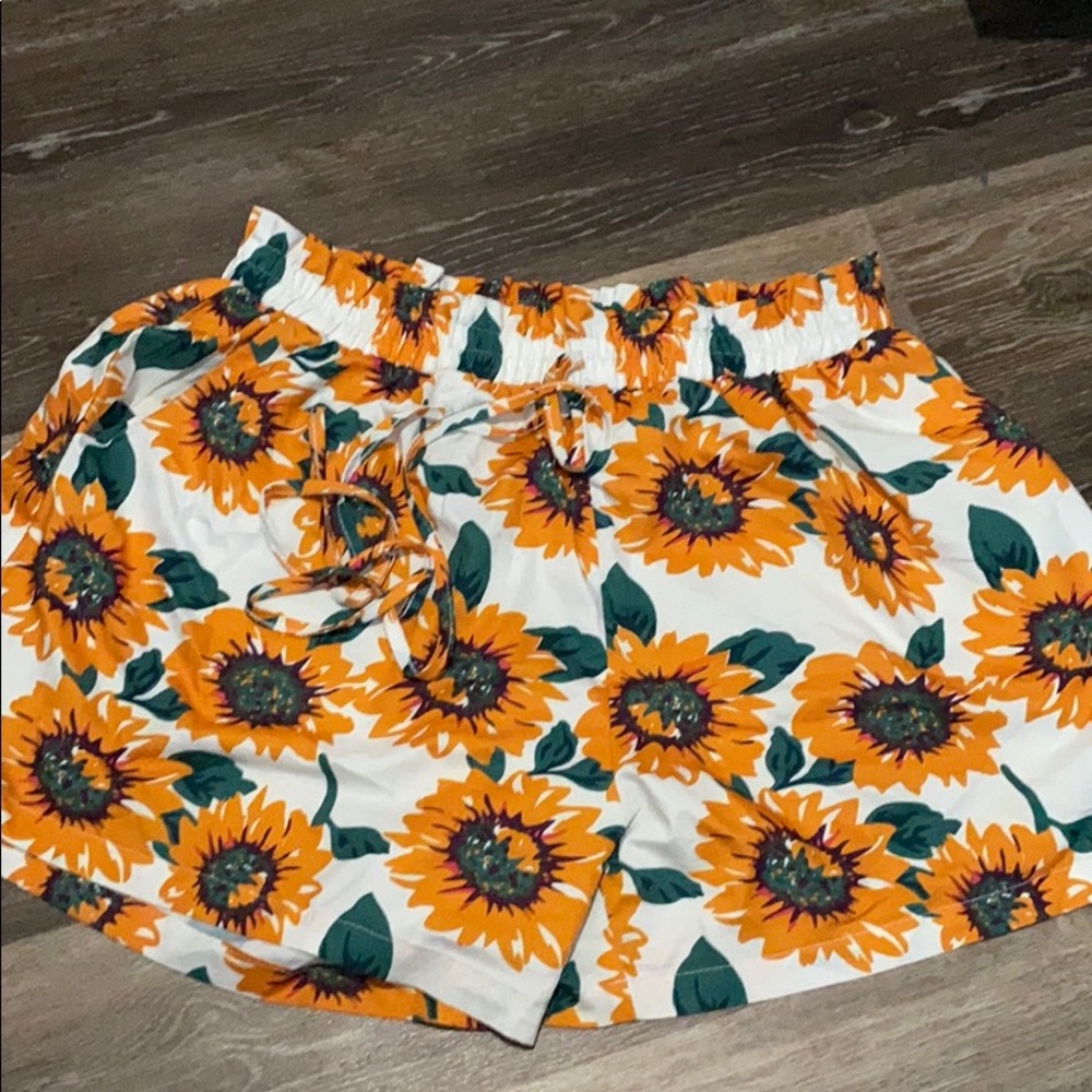 Paper bag Sunflower Shorts
